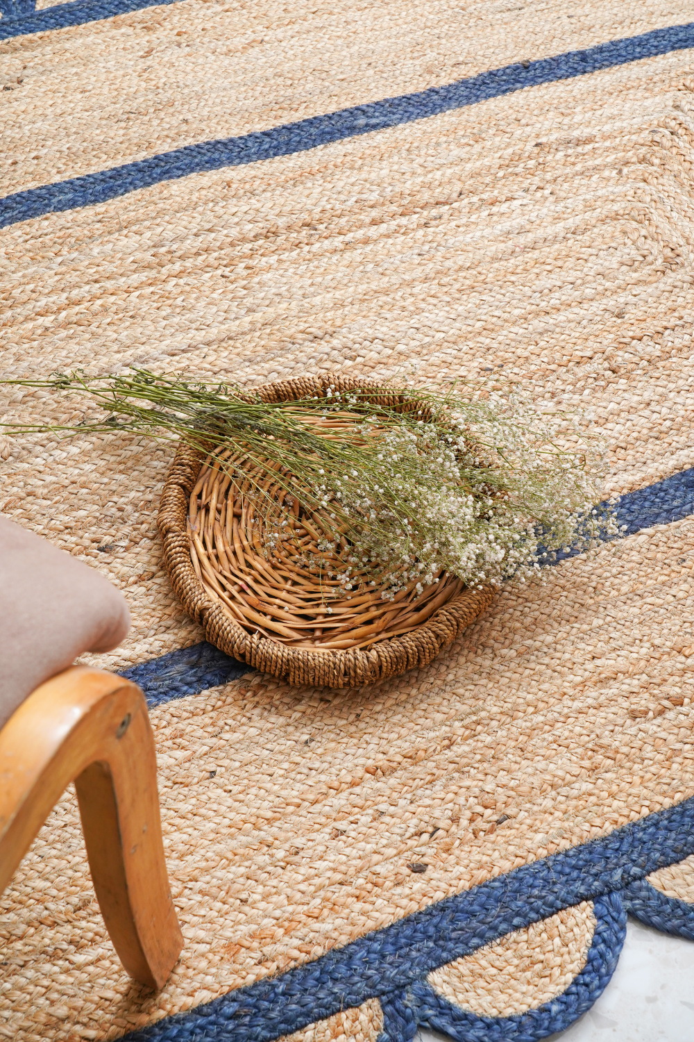 Blue Jute Scallop Rug