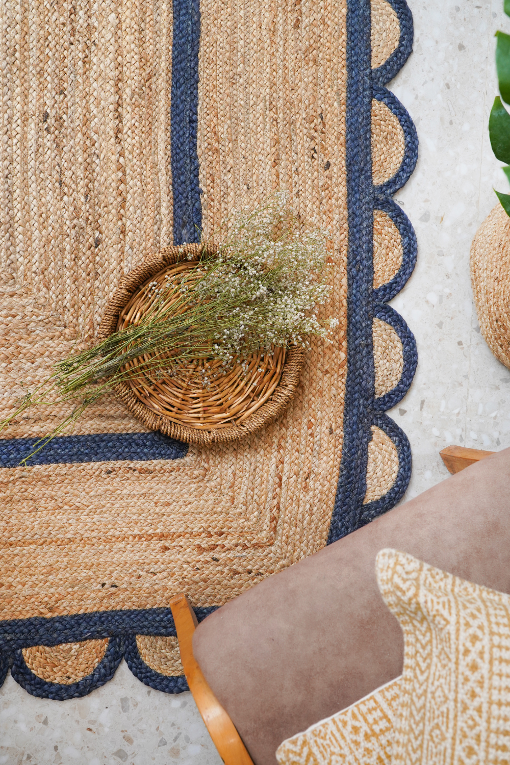 Blue Jute Scallop Rug