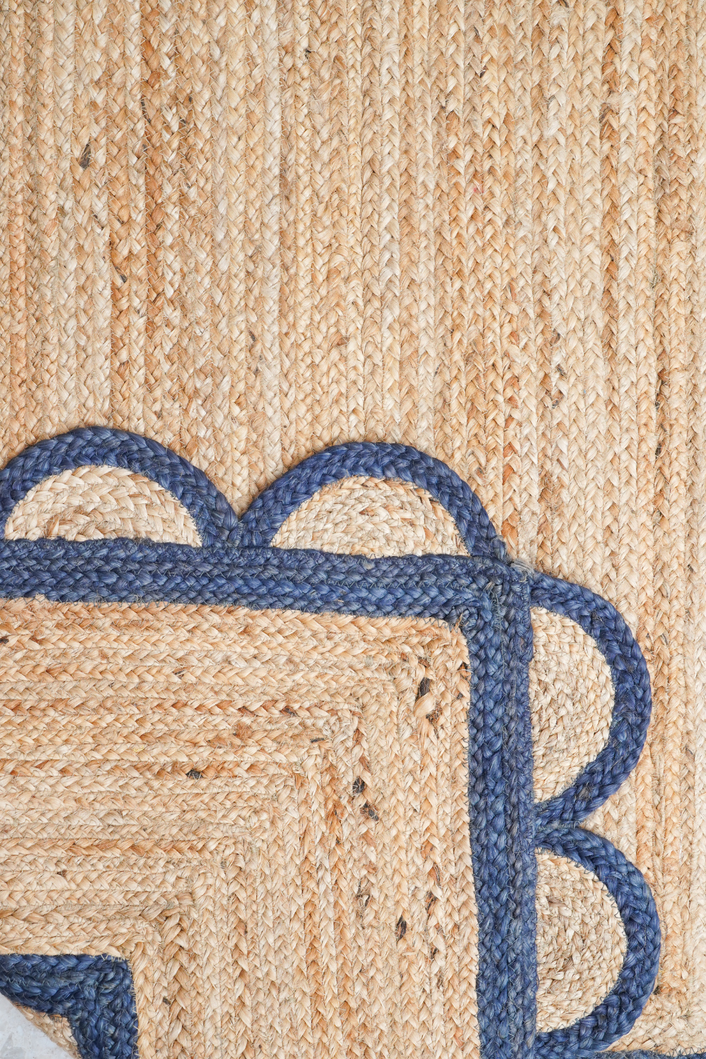 Blue Jute Scallop Rug