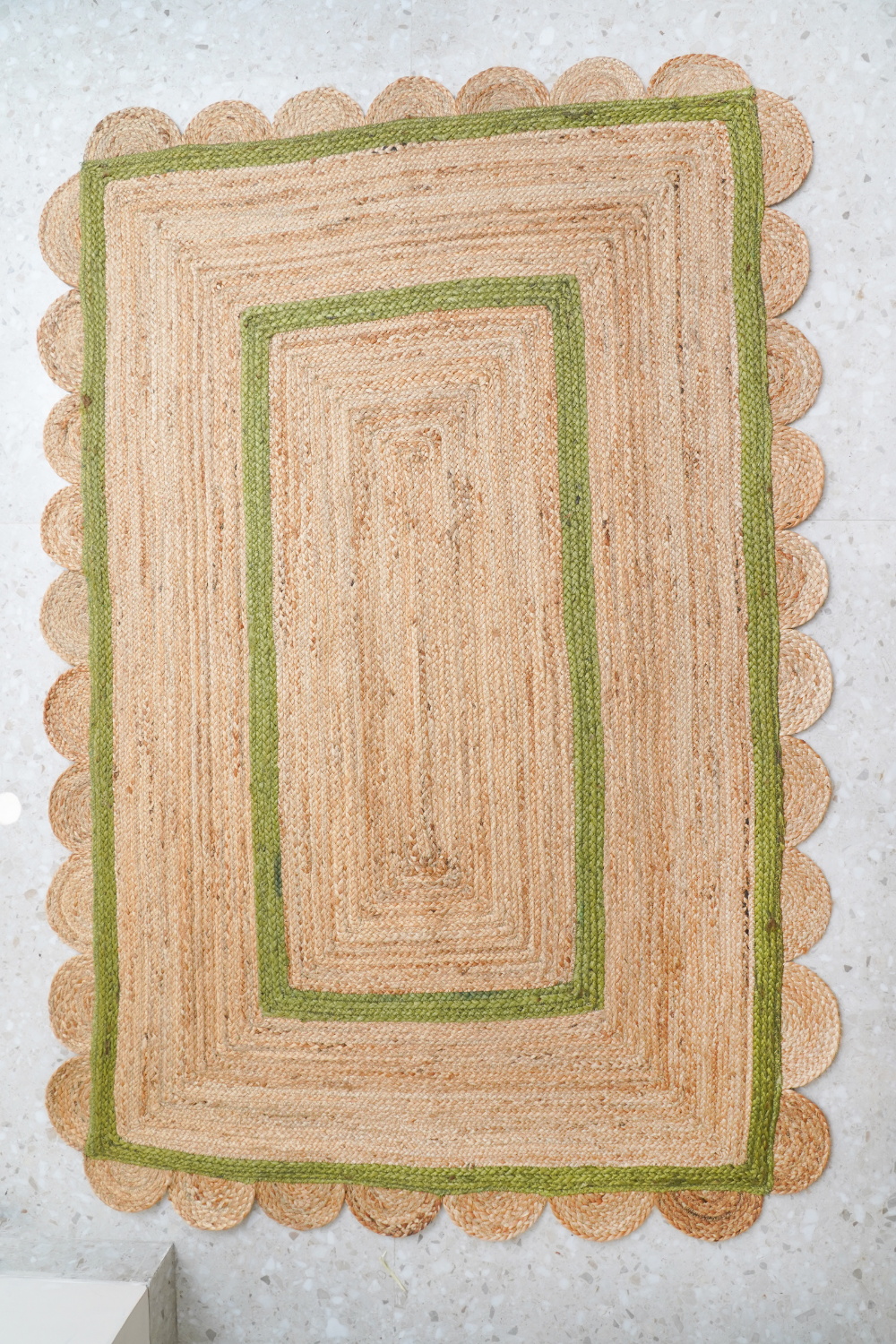 Green Jute Scallop Rug